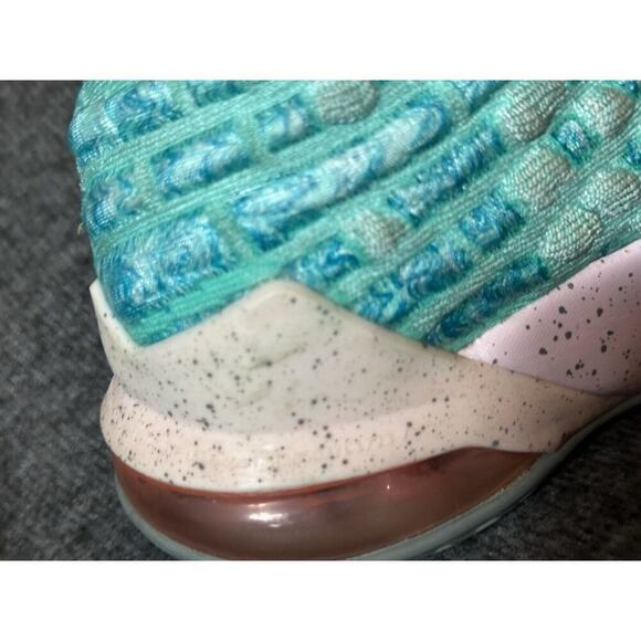 Nike LeBron James Shoe Kids 5Y XVII 17 GS South Beach Miami Vice Basketball Knit - Picture 9 of 15